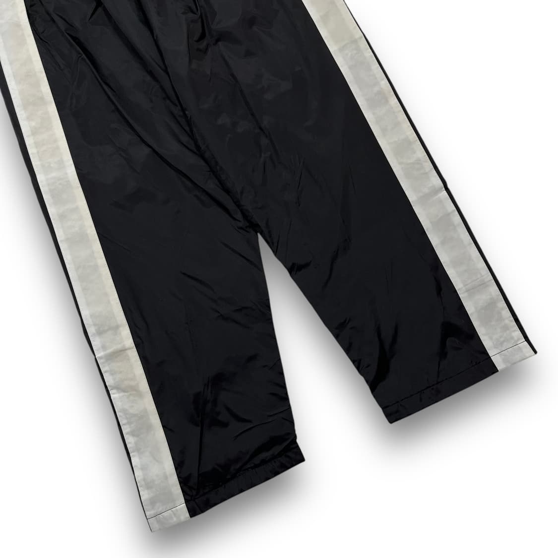 스투시 90s 아카이브 사이드 화이트 라인 나일론 팬츠 상품이미지4