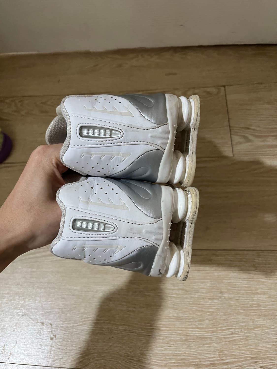 나이키 샥스 r4 상품이미지2