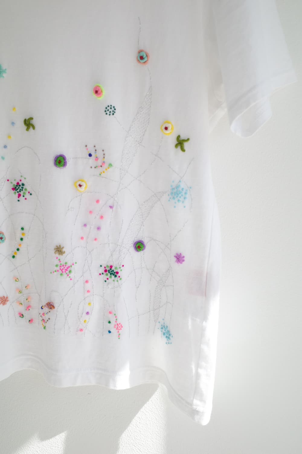 Beads flower appliqué t-shirt 상품이미지5
