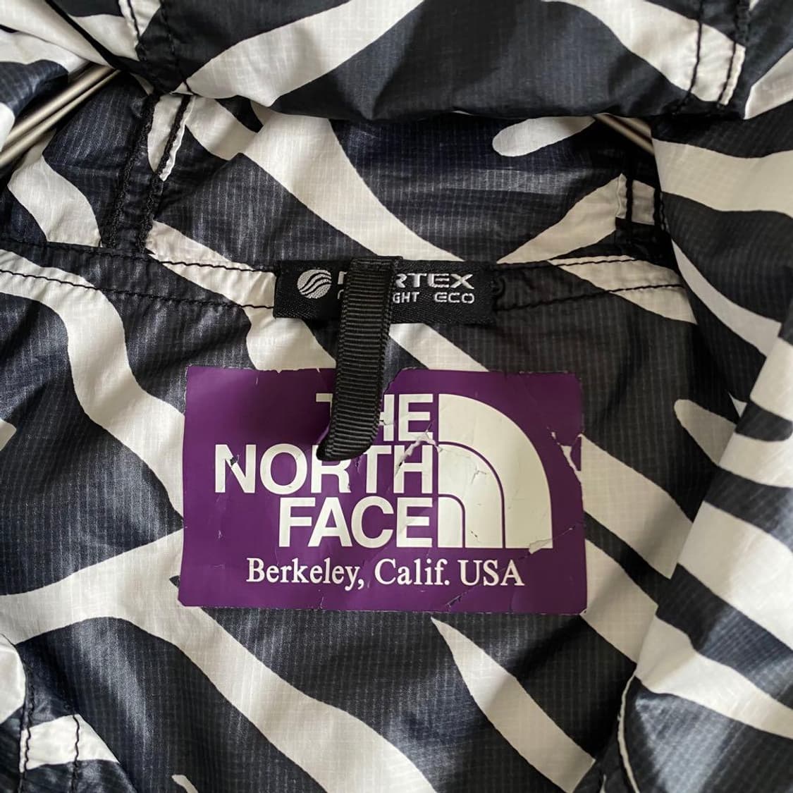 노스페이스 퍼플라벨 퍼텍스 지브라 프린트 마운틴 윈드 파카 상품이미지9