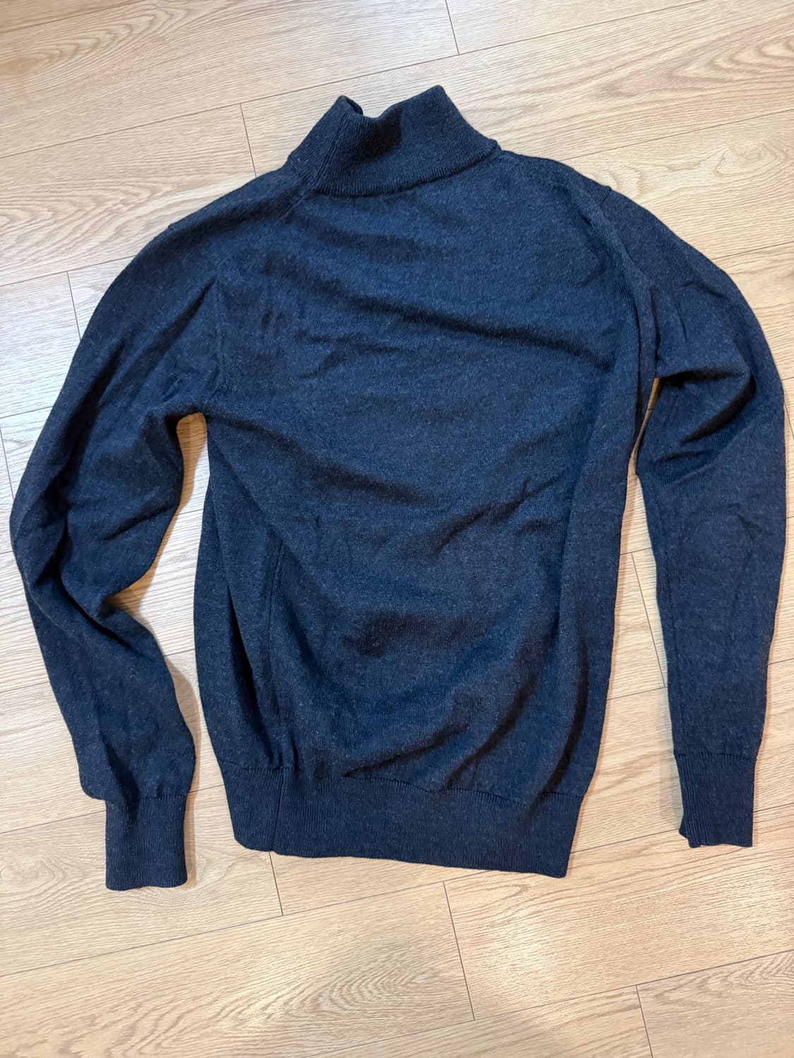 이올로 울100% 니트 다크 그레이M 상품이미지1