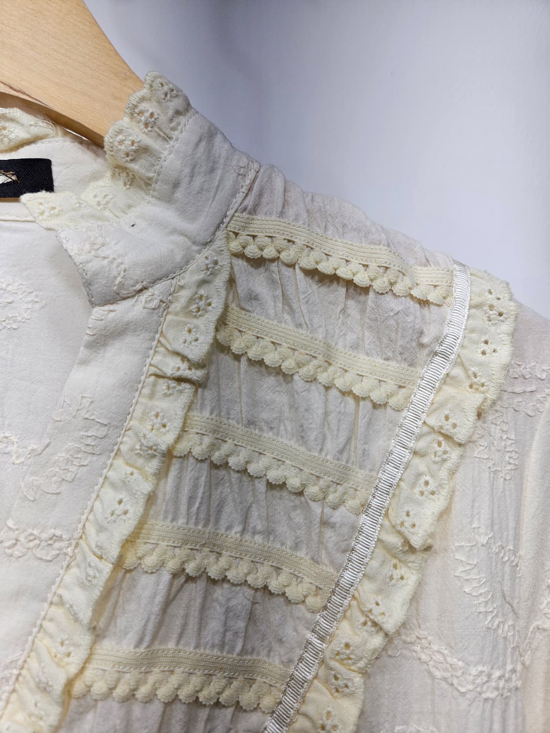 아이보리 고급스러운 레이스 블라우스 [미사용] 상품이미지3