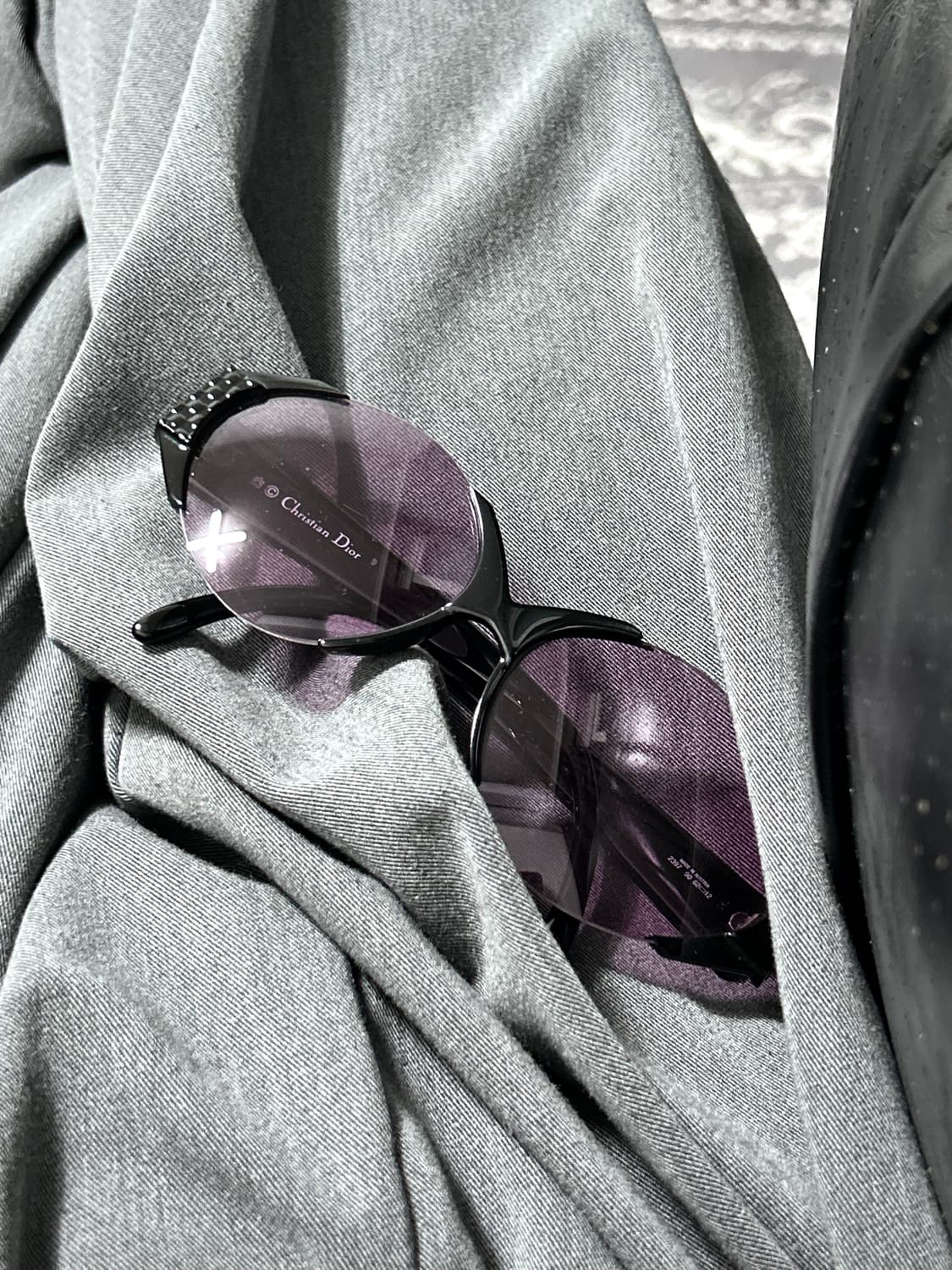 디올 오버사이즈 퍼플 틴트 선글라스 상품이미지1