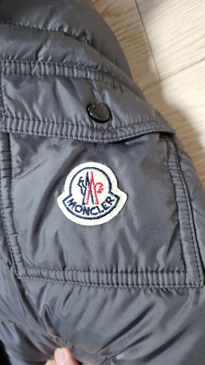 몽클레어 여성 패딩 3사이즈 다크그레이 상품이미지4