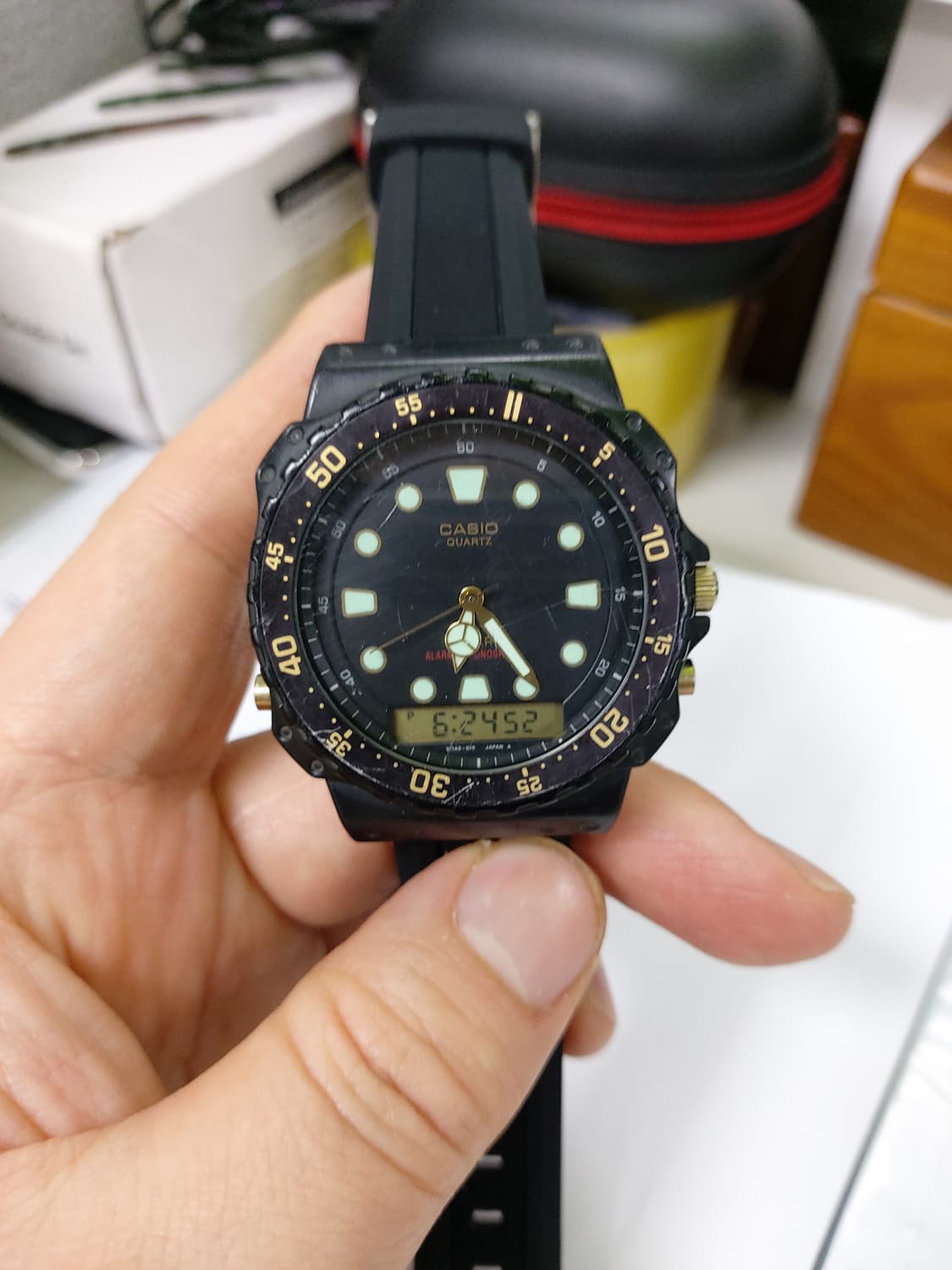 빈티지한 매력이 돋보이는 카시오 쿼츠 상품이미지1