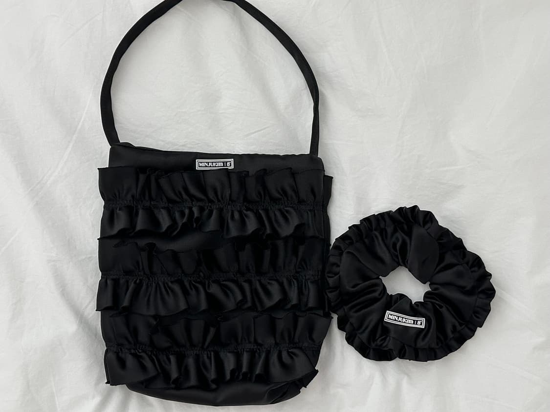 민주킴 에잇세컨즈 셔링미니토트백 스크런치 상품이미지3