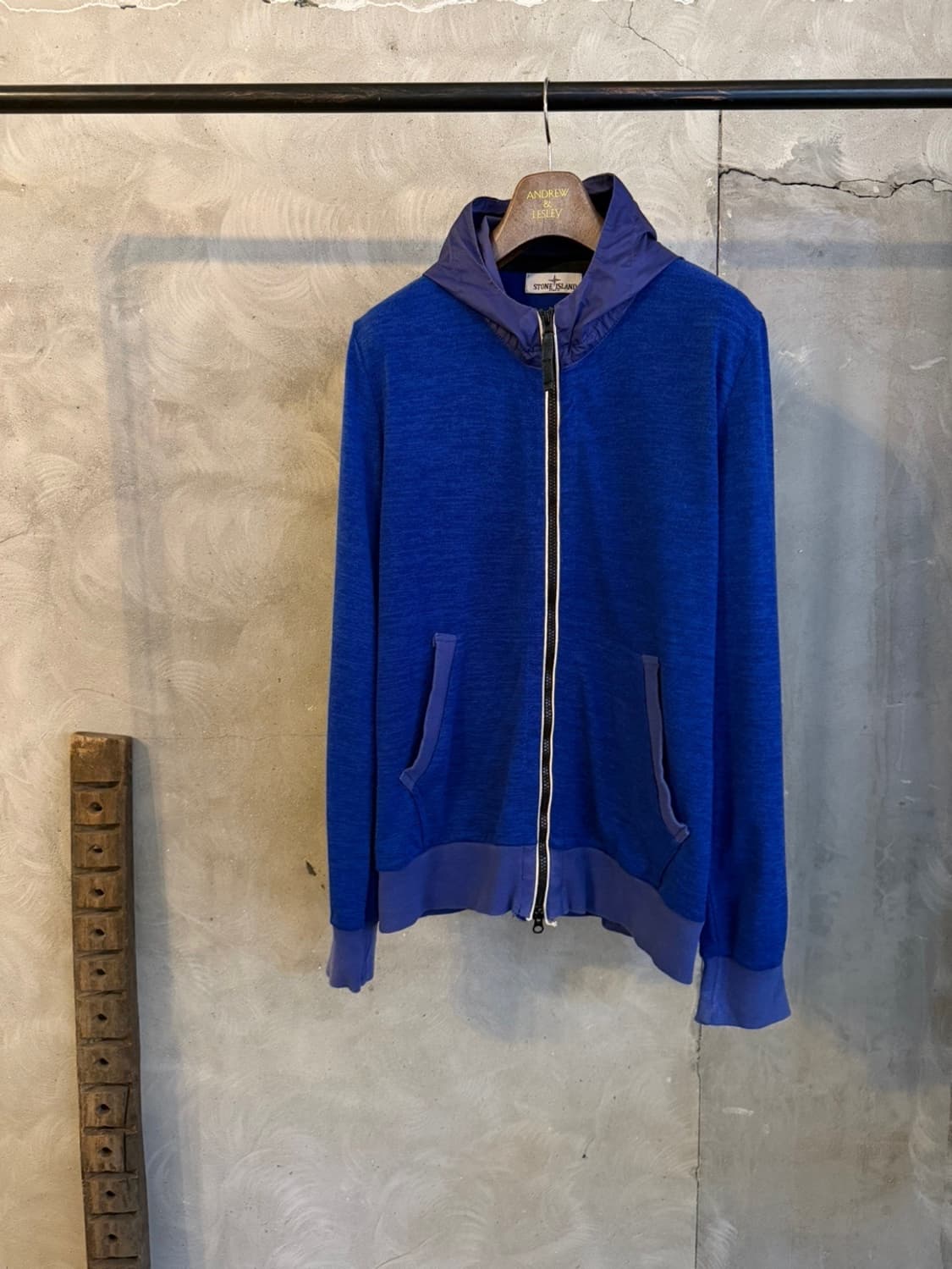 스톤 아일랜드 후드 짚업 100 상품이미지1