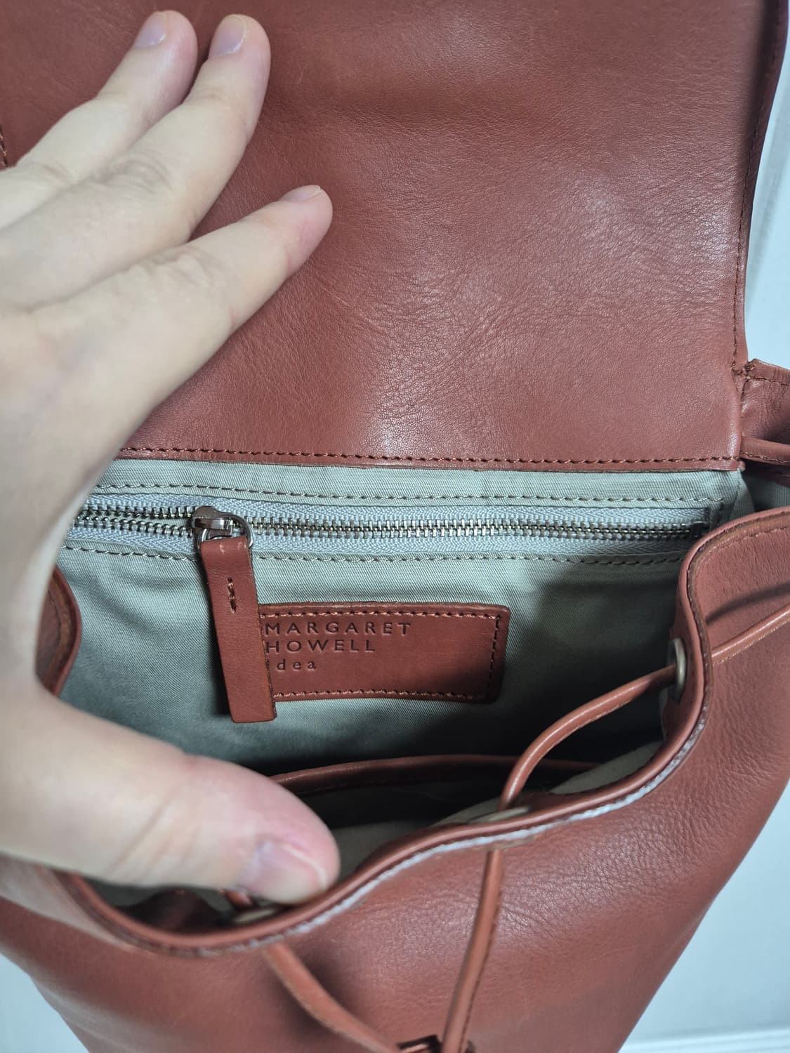 MARGARET HOWELL - Leather Shoulder Bag S 상품이미지3