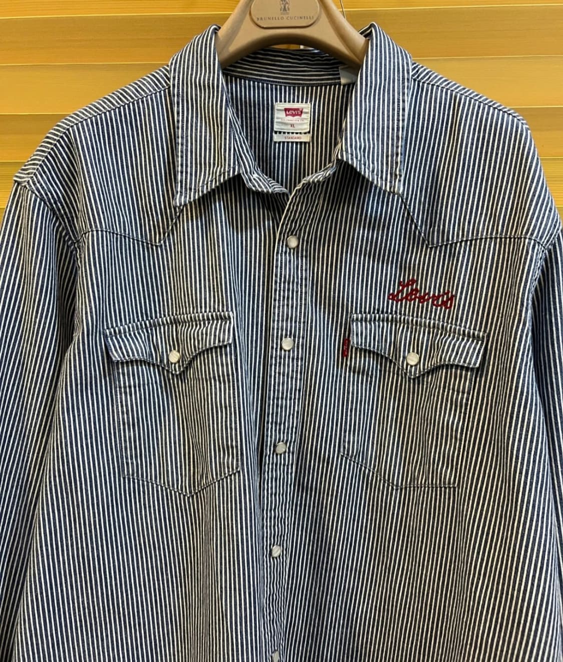 리바이스웨스턴 네이비 스트라이프 코튼긴팔셔츠

 상품이미지2