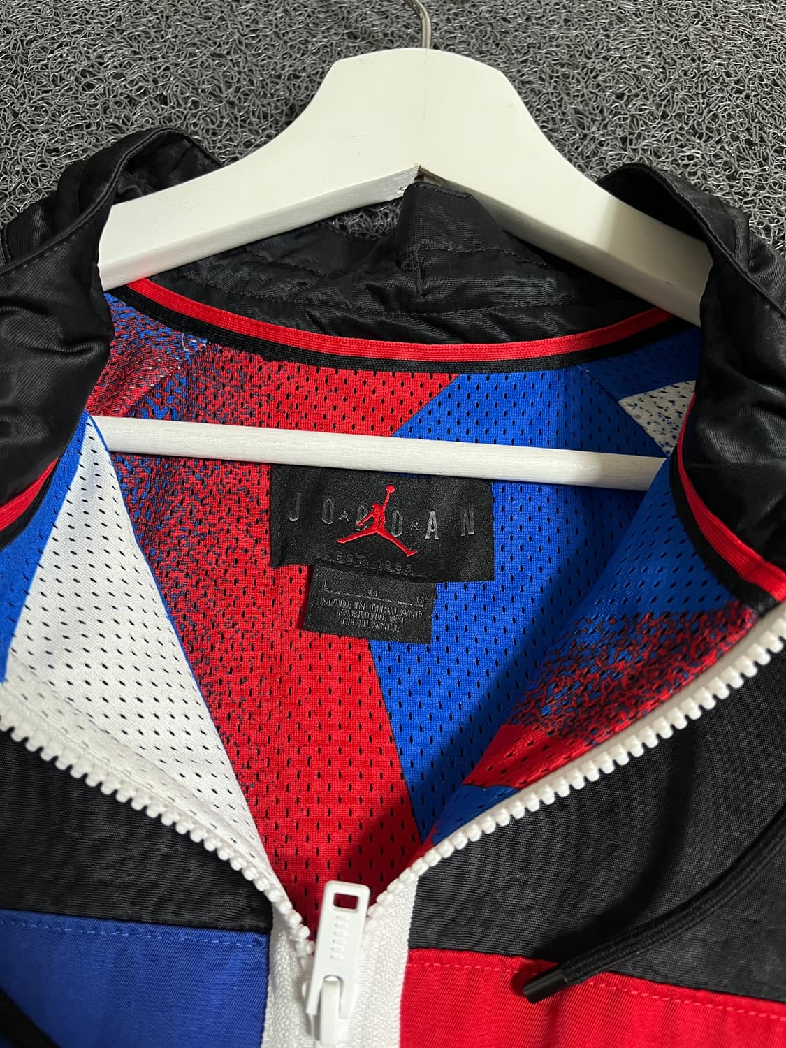 Jordan
조던 파리 생제르망 윈드브레이커 L 상품이미지5