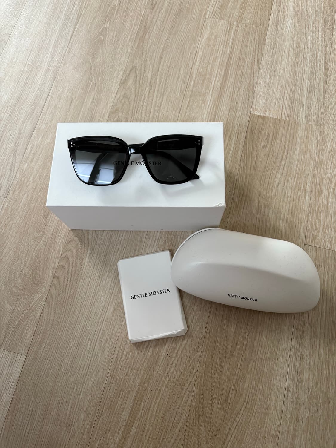 젠틀몬스터 팔레트01 상품이미지1