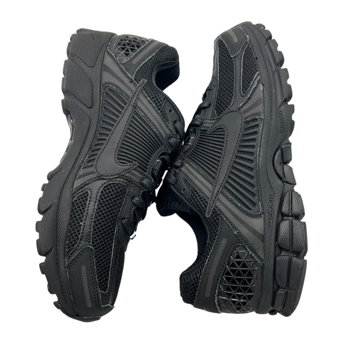 260 나이키 줌 보메로5 블랙 상품이미지3