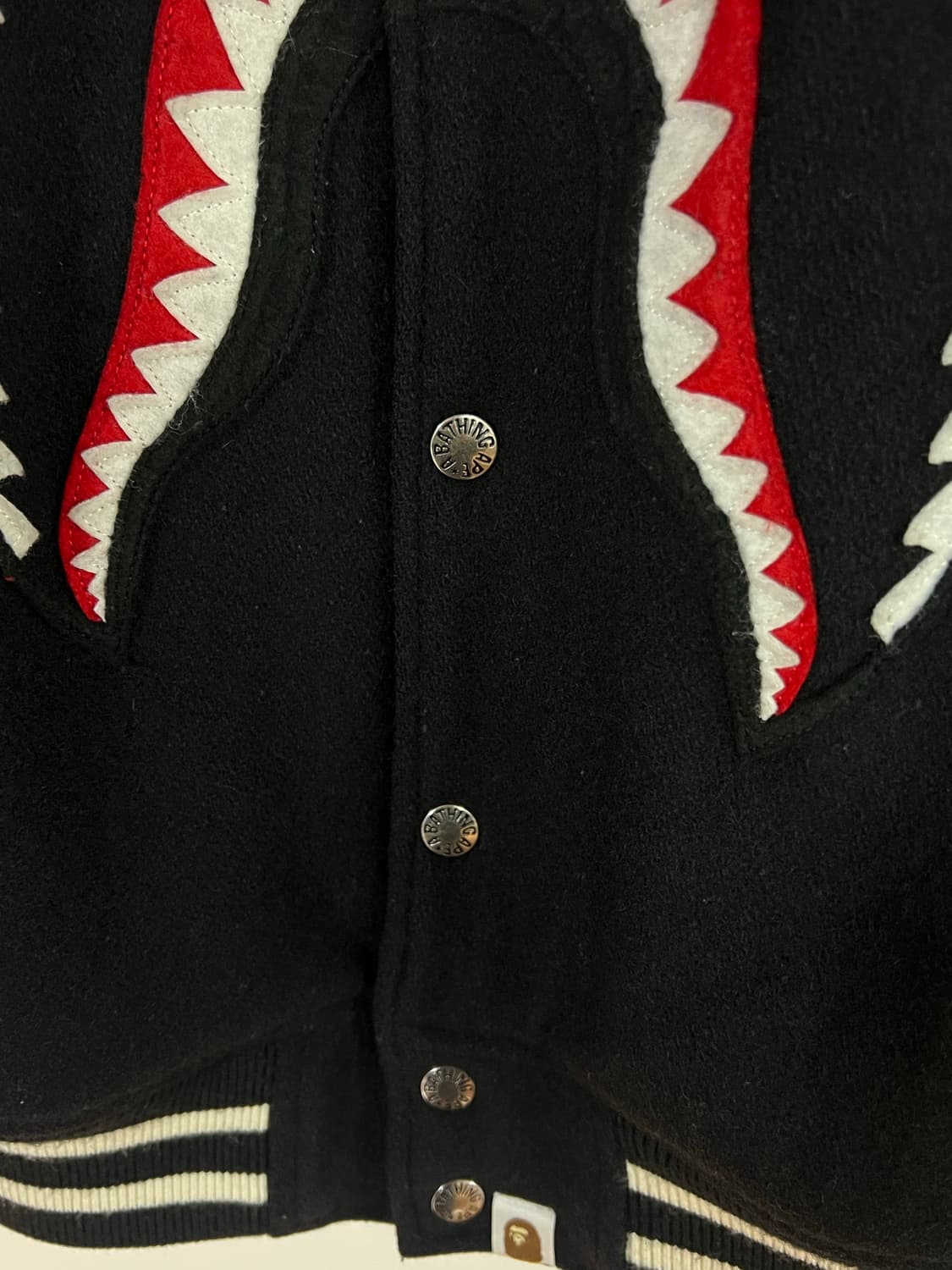 베이프 멜튼 울 샤크 바시티 자켓 상품이미지3