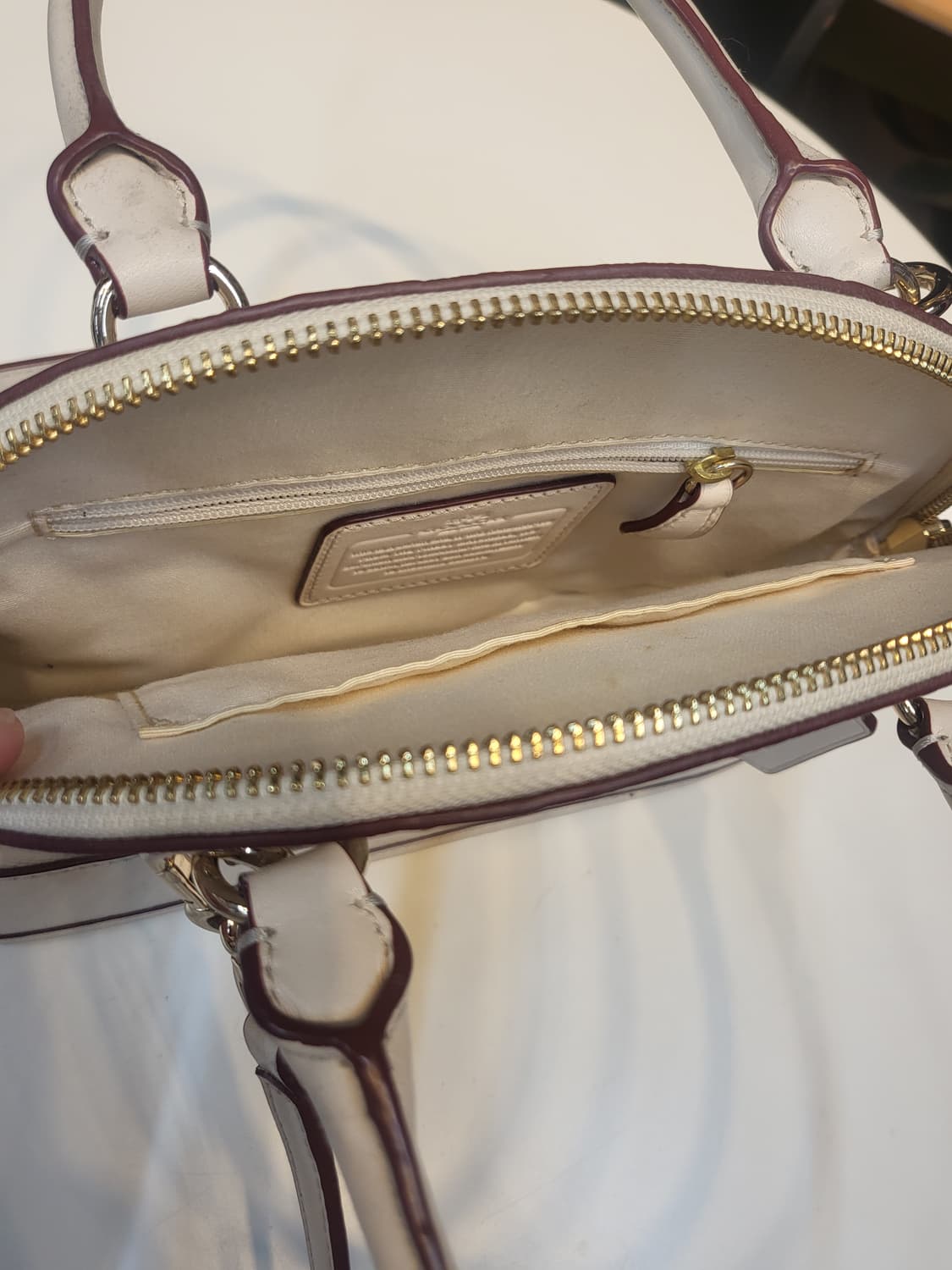 코치 크로스 도트백 상품이미지3