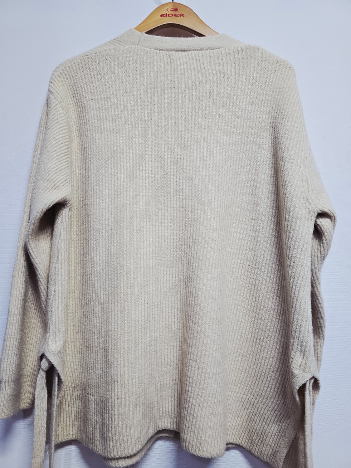 나인 아이보리 브이넥 가디건 상품이미지6