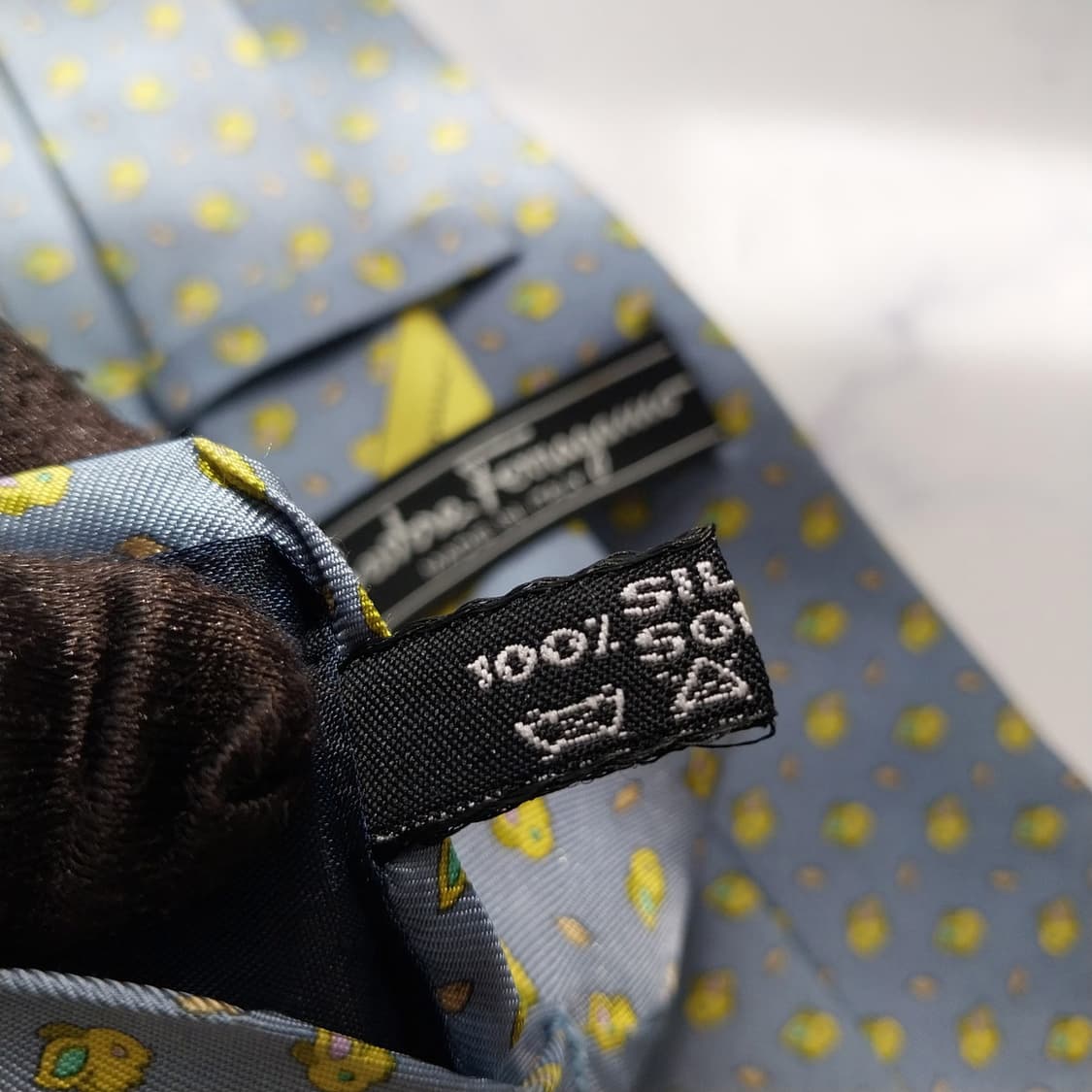 살바토레 페라가모 블루 토끼 모티브 넥타이 9.5cm B등급 K2386
 상품이미지5