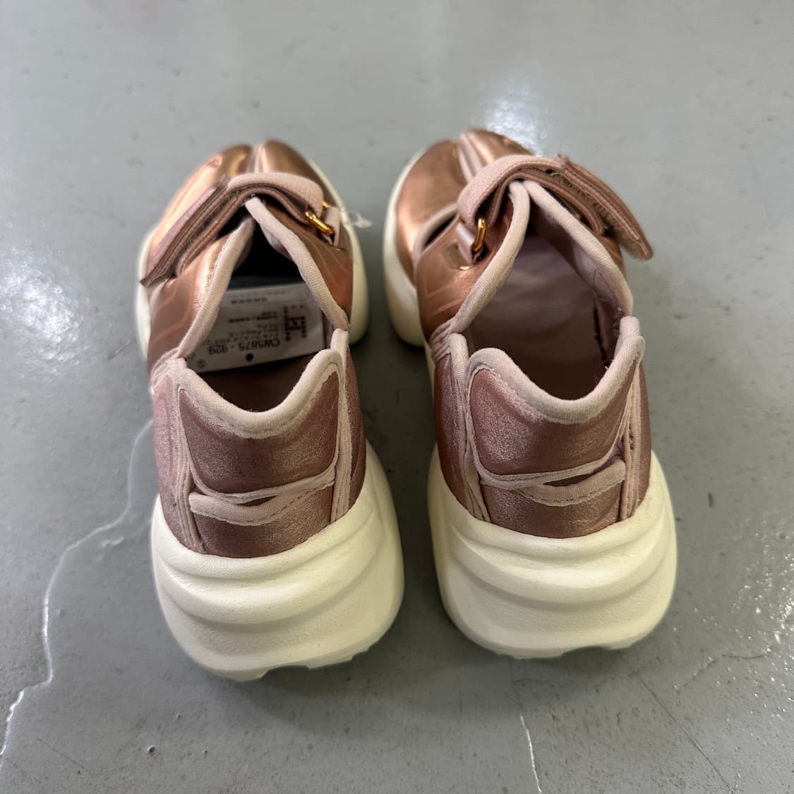 230 나이키 아쿠아 리프트 스니커즈 0406D 상품이미지3