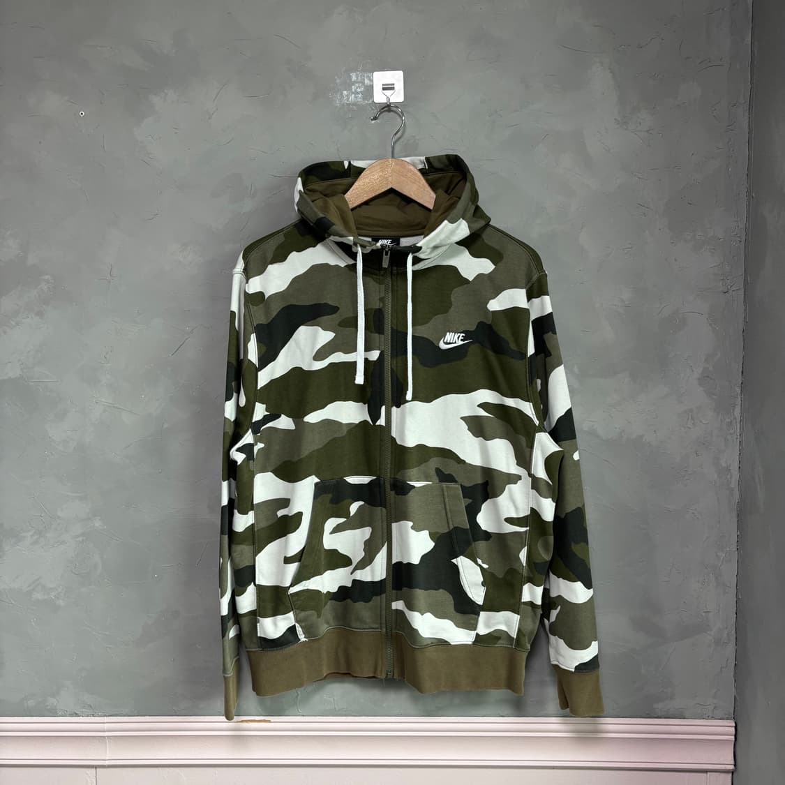 나이키 스우시 카모 후드집업 상품이미지1