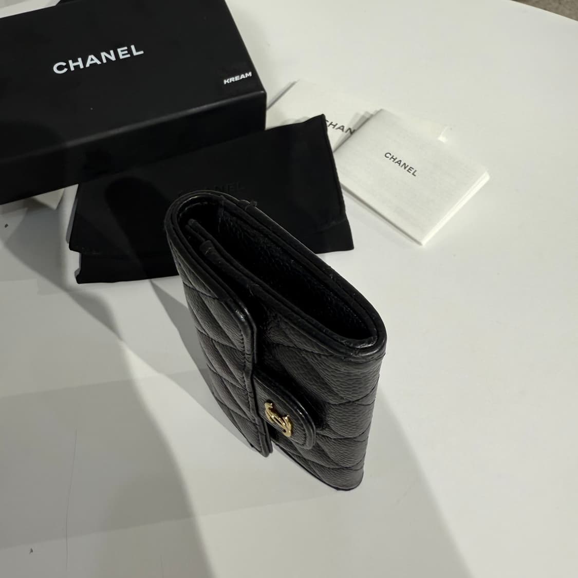 [정품]샤넬 클래식 똑딱이 카드지갑 블랙 금장 상품이미지4