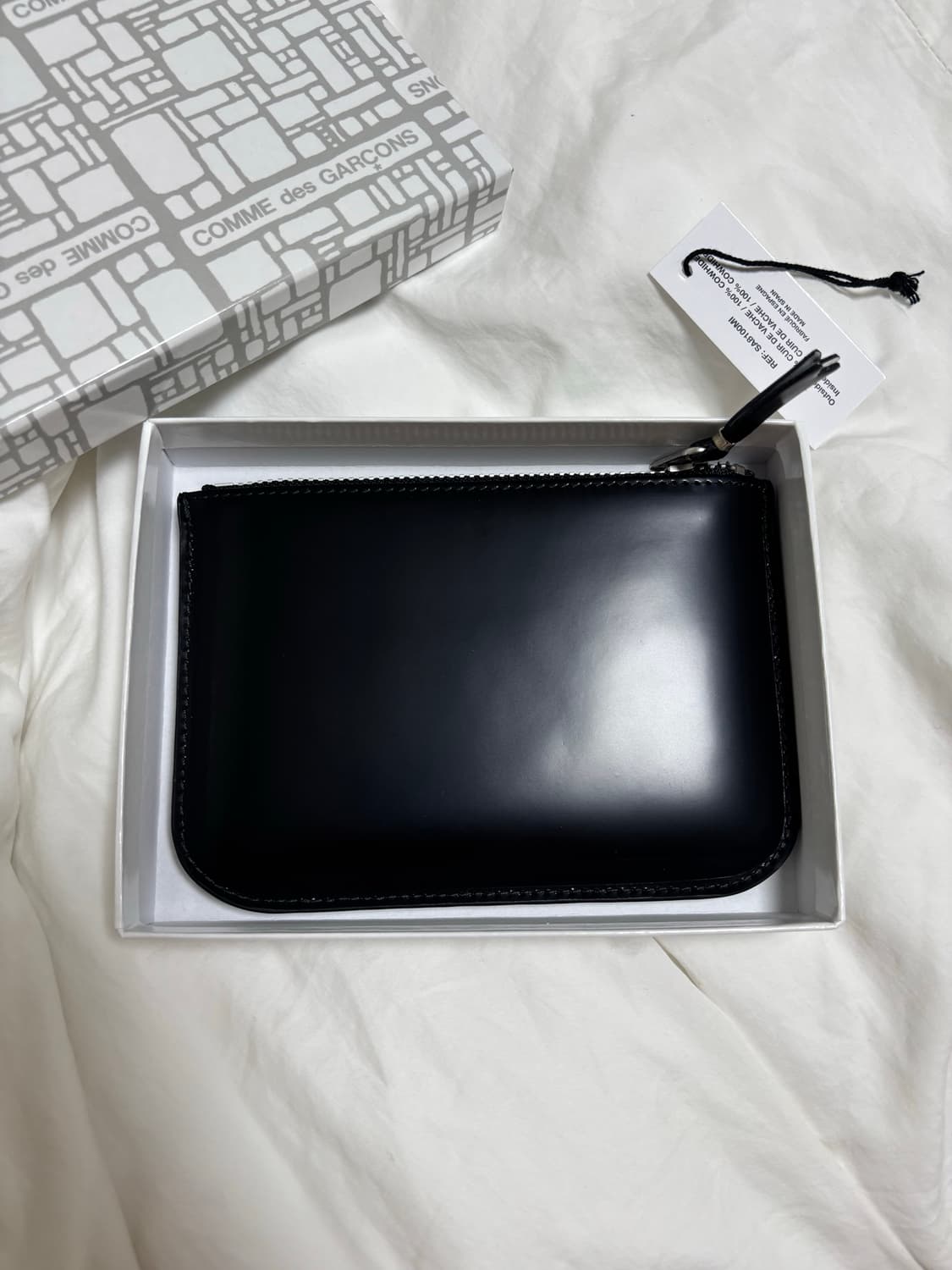 꼼데가르송 지갑 로고 엠보스드 지퍼 지갑 새상품 상품이미지2