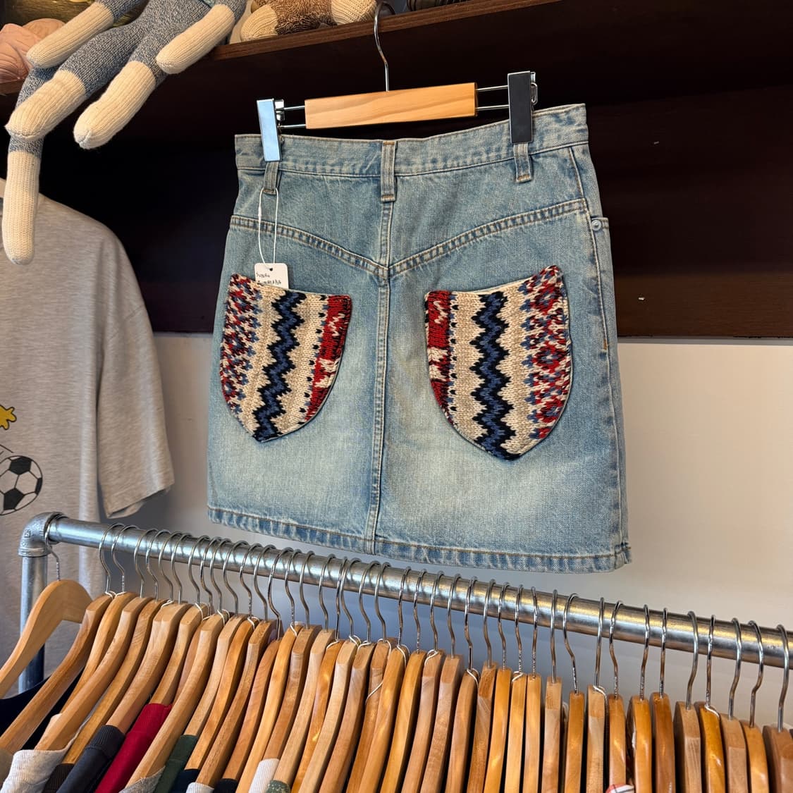 SUNAO KUWAHARA 데님 에스닉 니트 포인트 스커트 상품이미지1