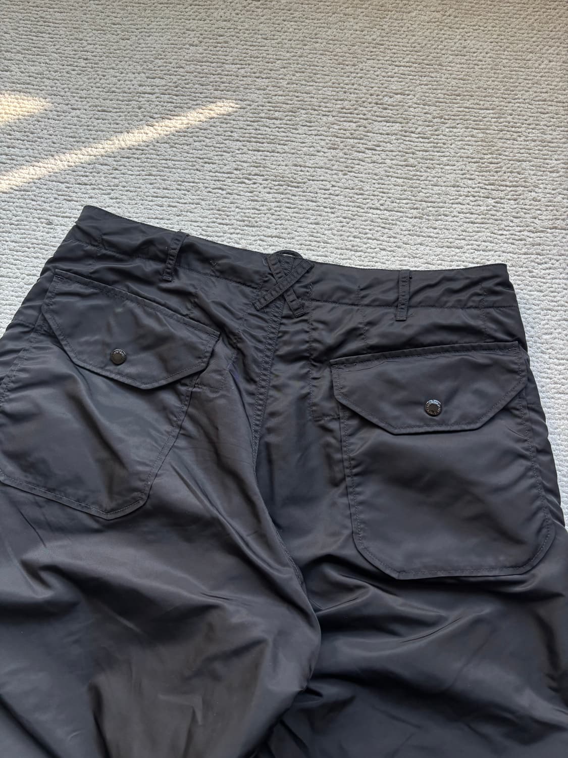 엔지니어드 가먼츠  오버팬츠 플라이트 나일론 m사이즈 상품이미지3