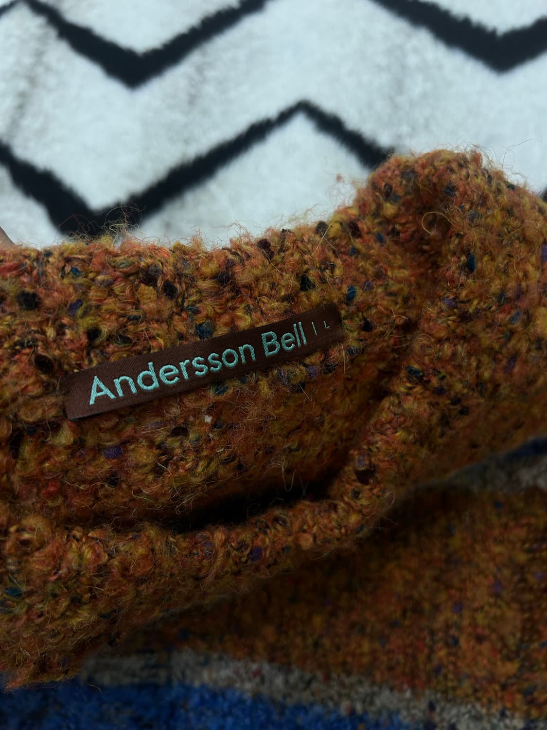 [L]앤더슨벨 보스니아 데미지 스트라이프 니트 상품이미지5