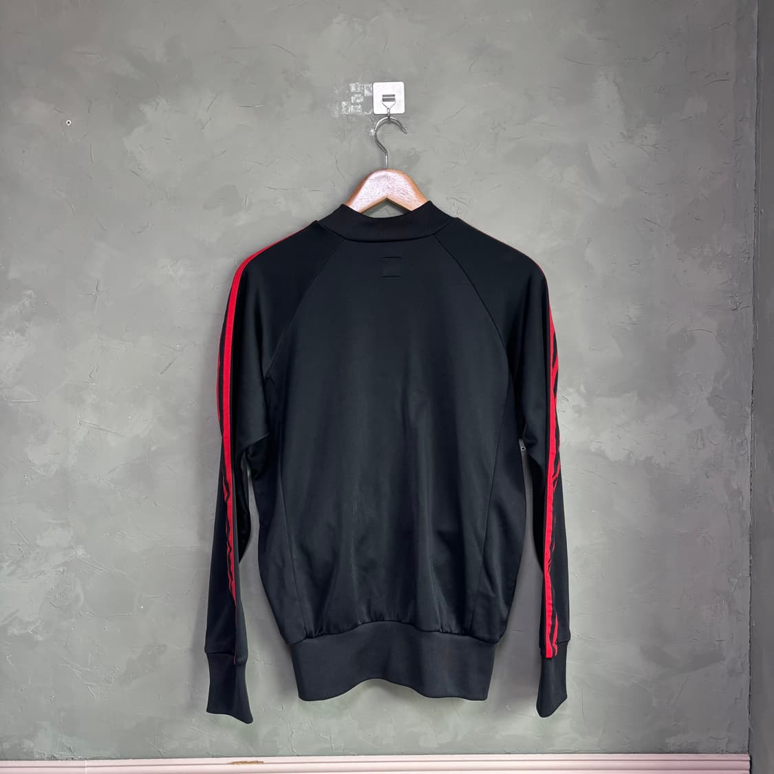 아디다스 슈퍼스타 져지 트랙탑 검빨 상품이미지4