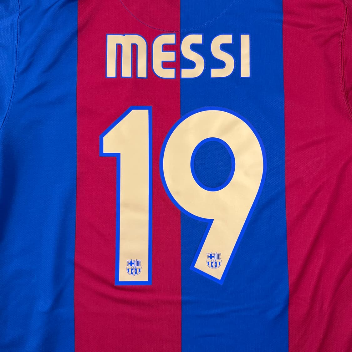 06-07 바르셀로나 홈 메시 유니폼 상품이미지2