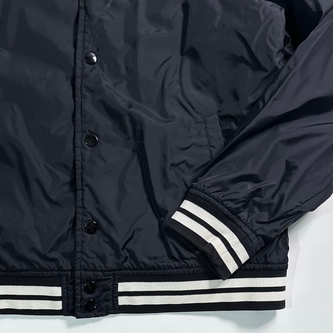 칼하트 블랙 스타디움 자켓 상품이미지4