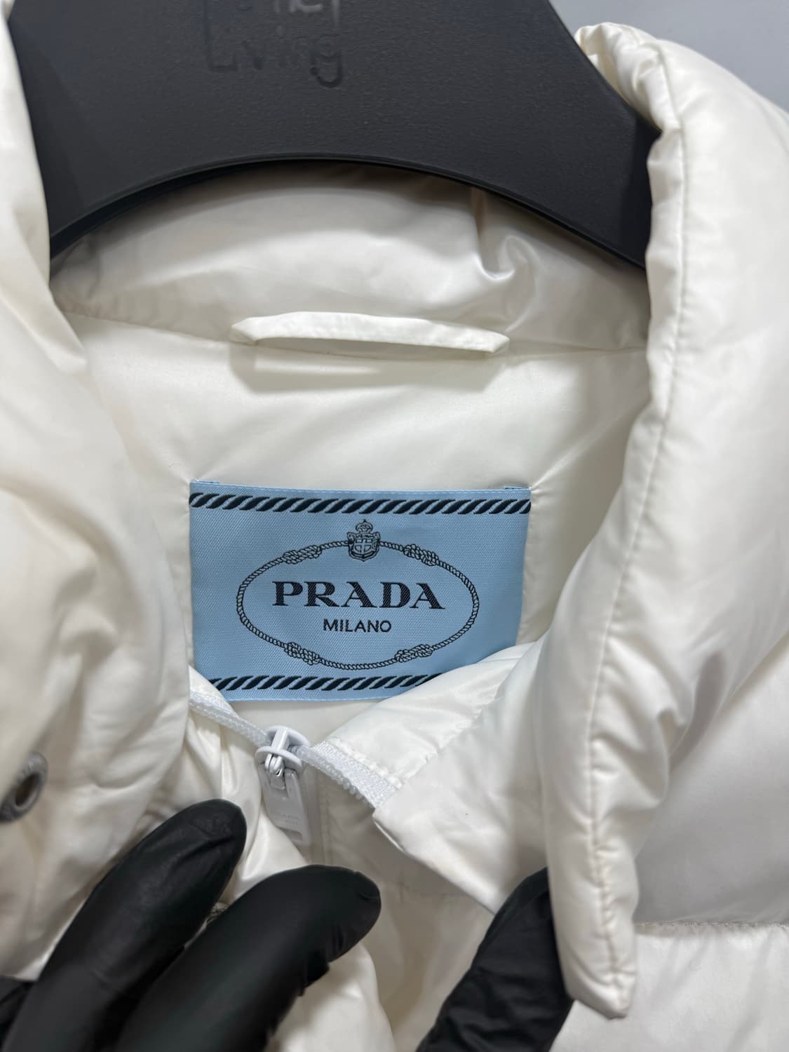 프라다 컨버터블 숏패딩 40사이즈 상품이미지3
