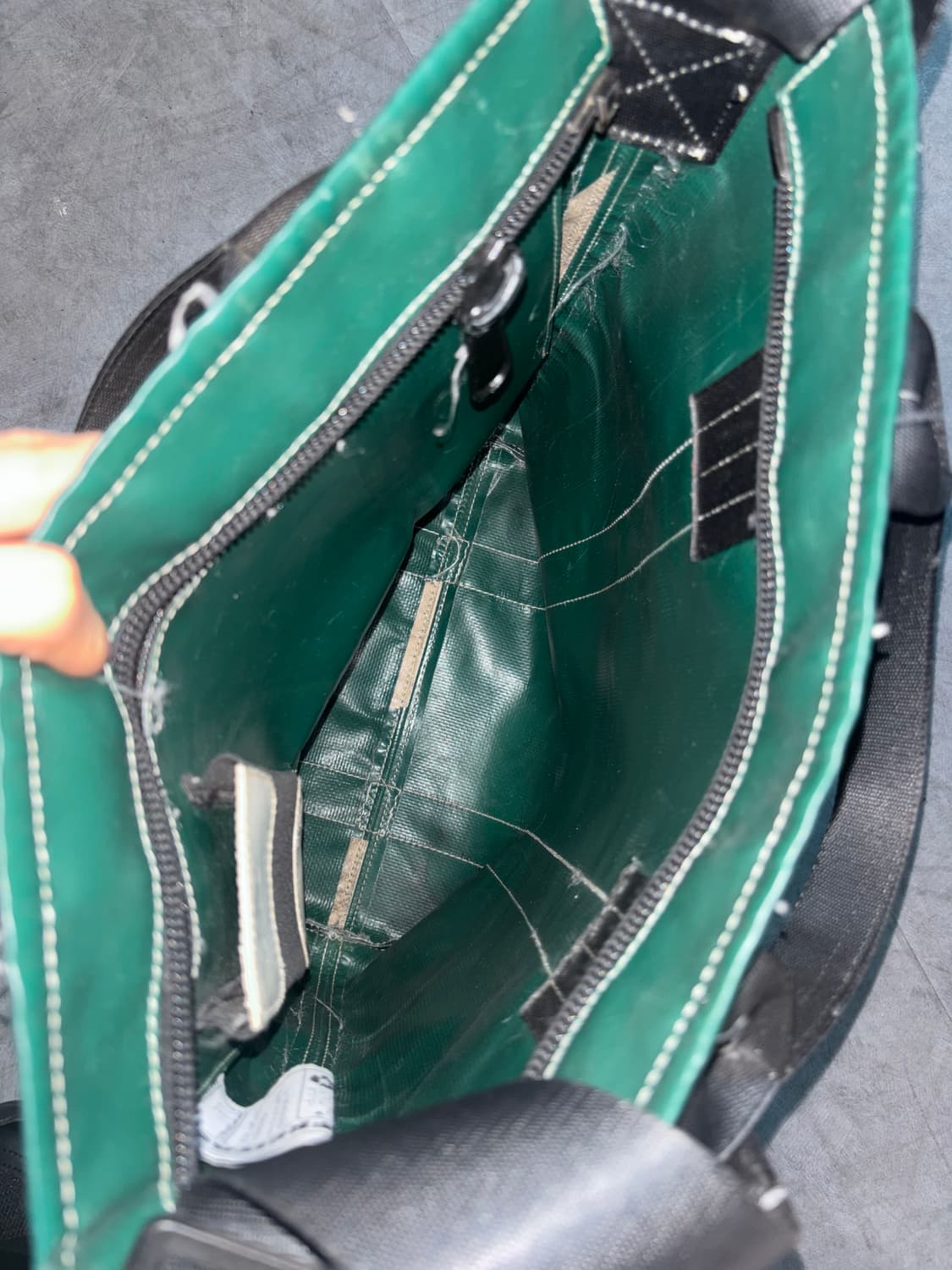 Freitag 프라이탁 F202 그린 컬러 숄더백 상품이미지5