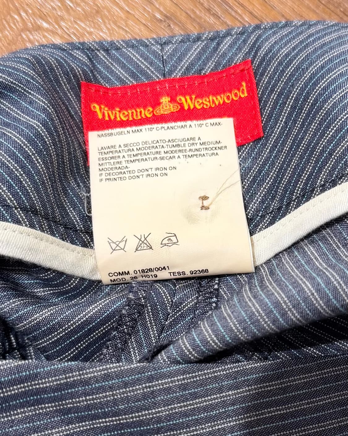 비비안웨스트우드 레드라벨 그레이 스트라이프 하프 팬츠 상품이미지9