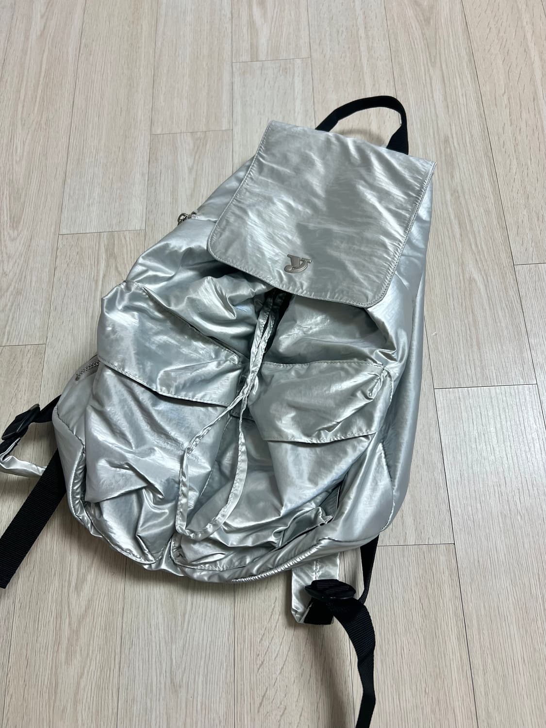 여밈 실버 백팩 상품이미지1