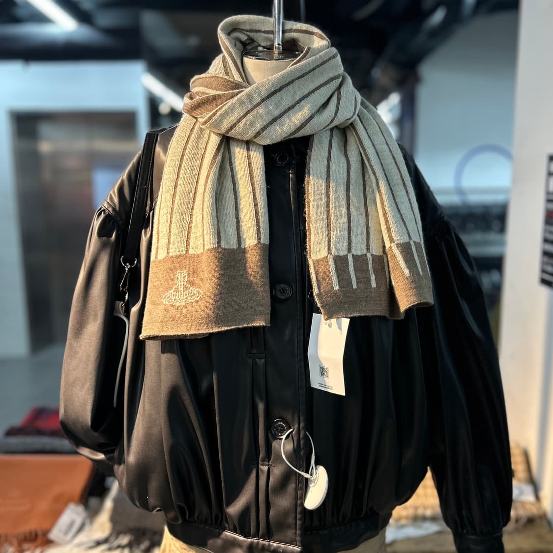 Vivienne Westwood Stripe Knit Muffler 상품이미지8