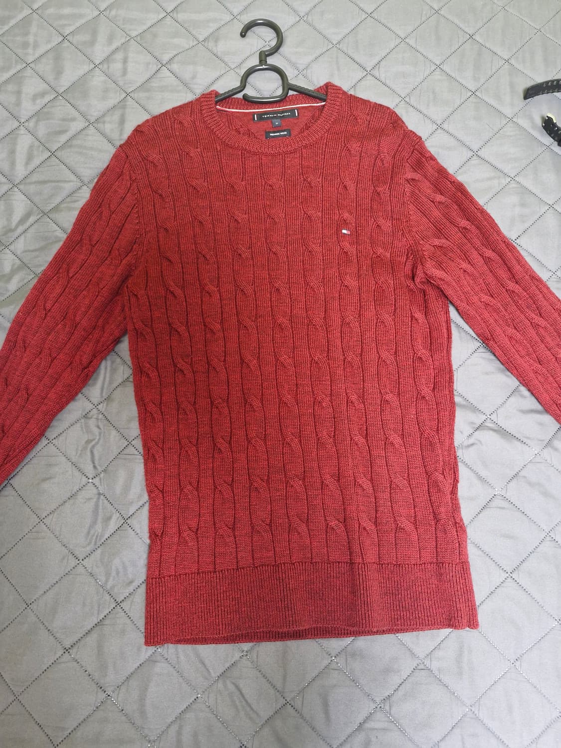 타미힐피거 빨강니트 상품이미지1