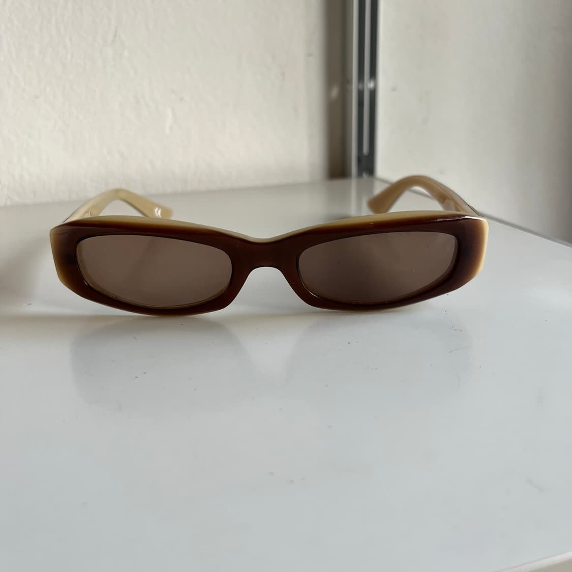 샤넬 스퀘어 프레임 투톤 선글라스 상품이미지3