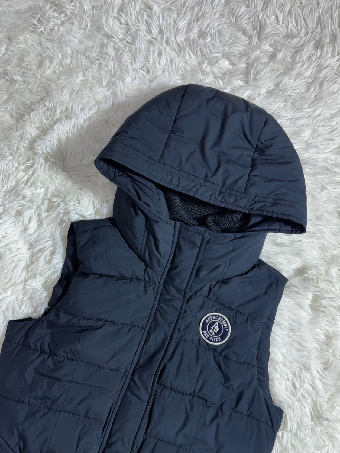 아베크롬비 블랙 패치로고 패딩조끼  상품이미지4