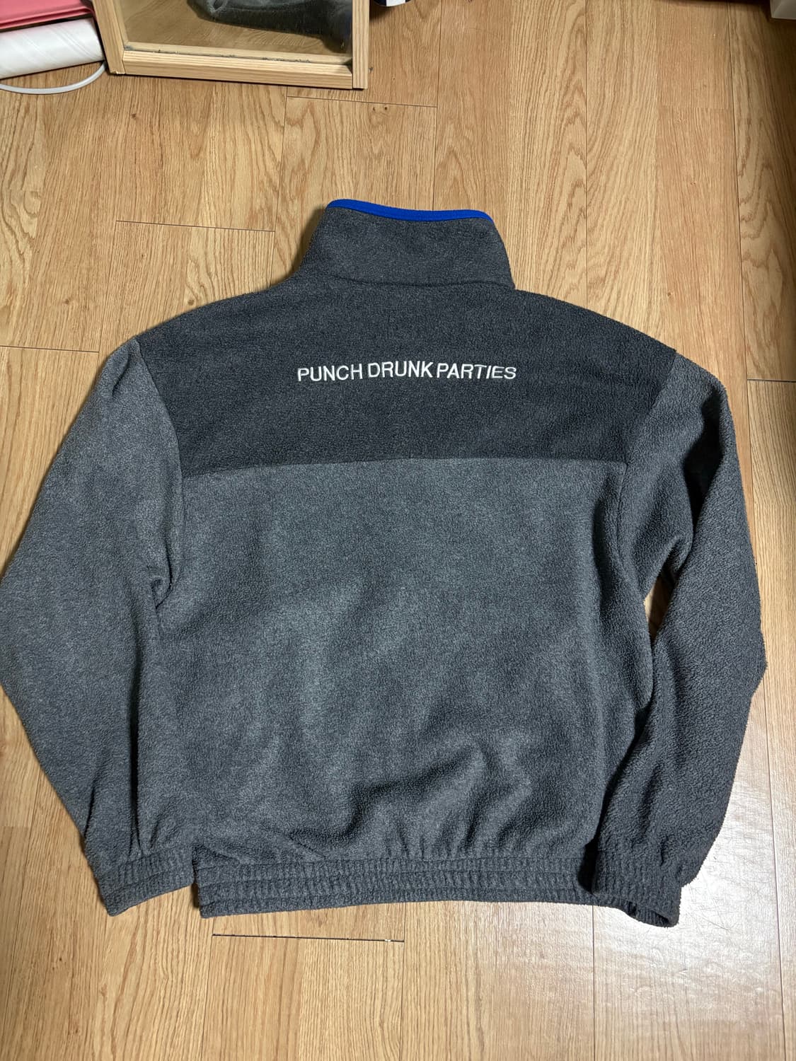 펀치드렁크파티즈 후리스 상품이미지2