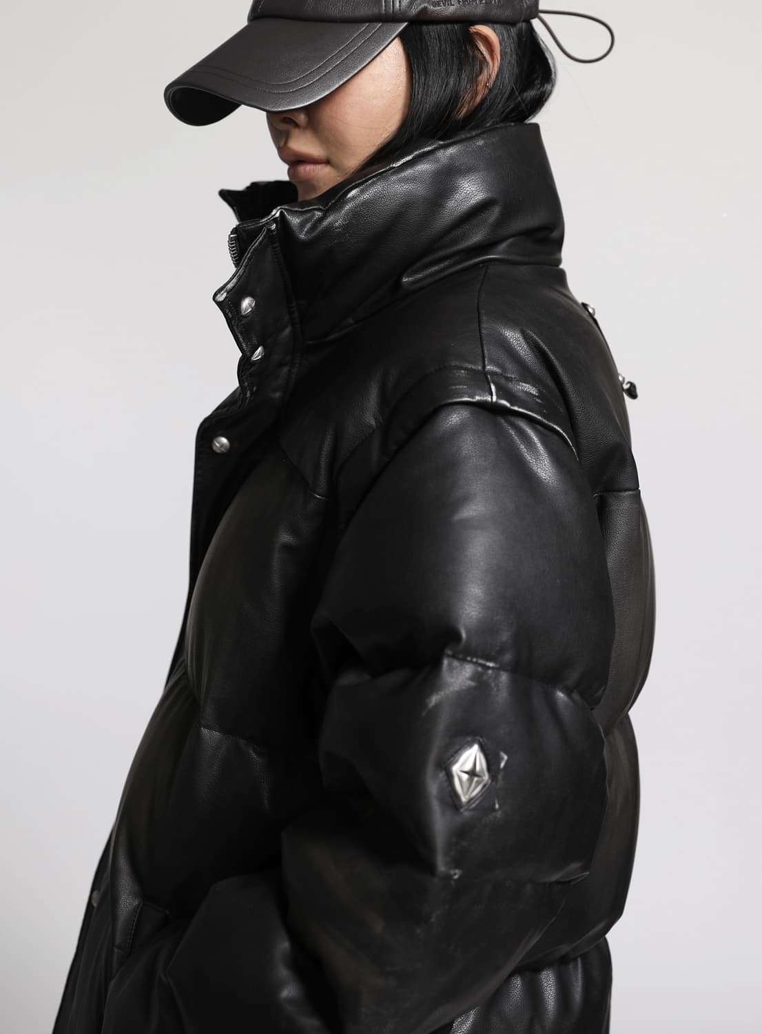 배드블러드 디스트레스드 레더 패딩 상품이미지2