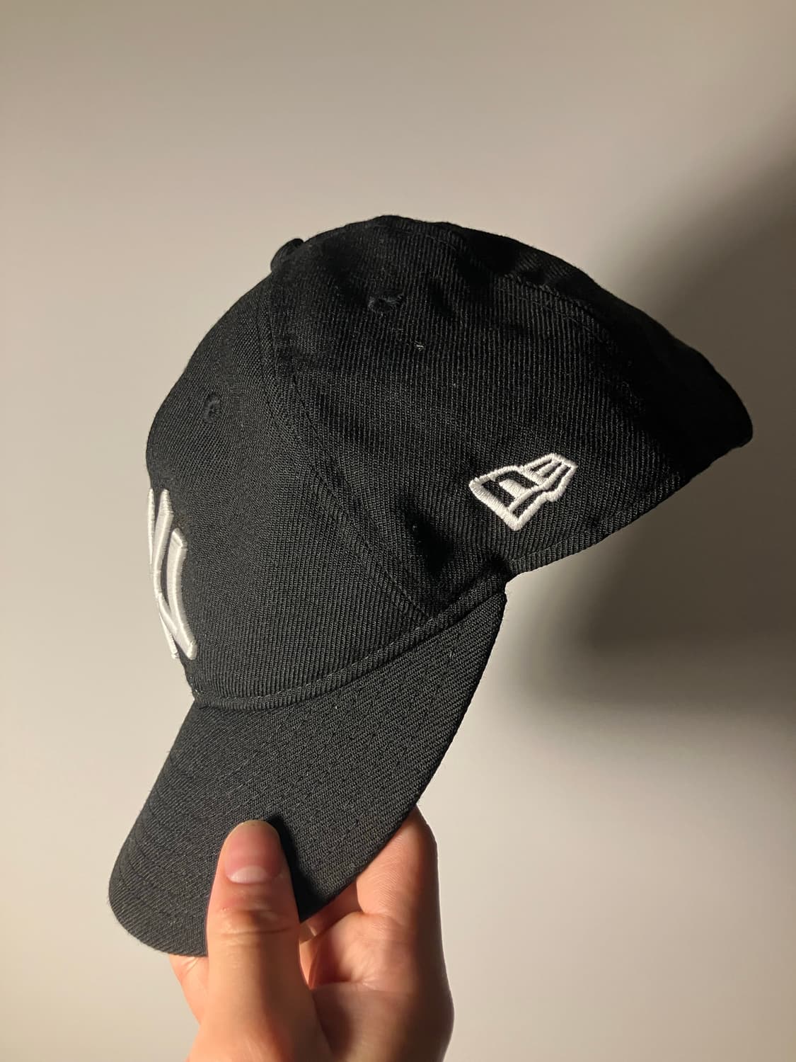 뉴에라 x 비이커 뉴욕양키스 9fifty 블랙 상품이미지3