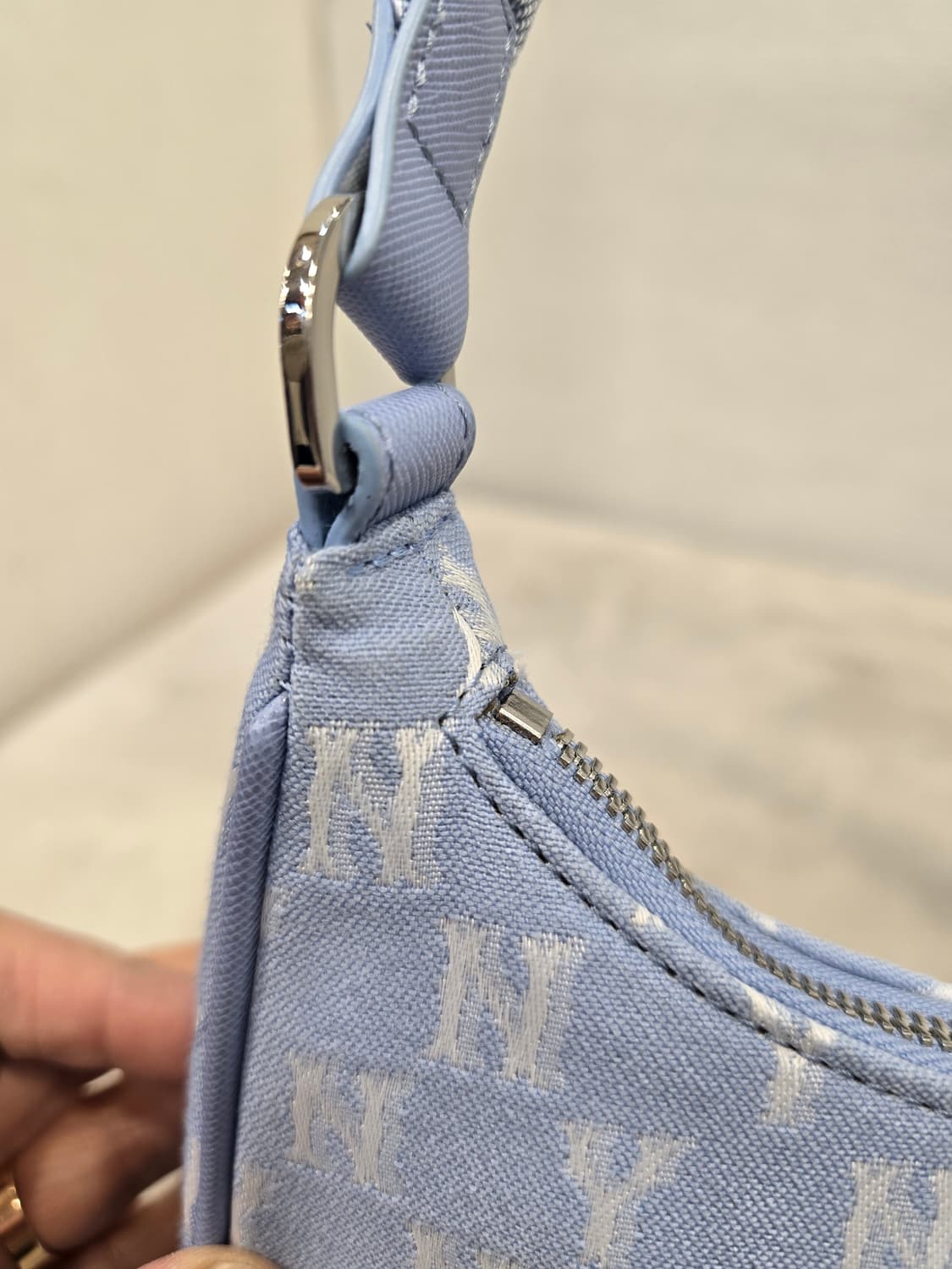 MLB NY 모노그램 호보백 토트백 숄더백 하늘색 상품이미지7