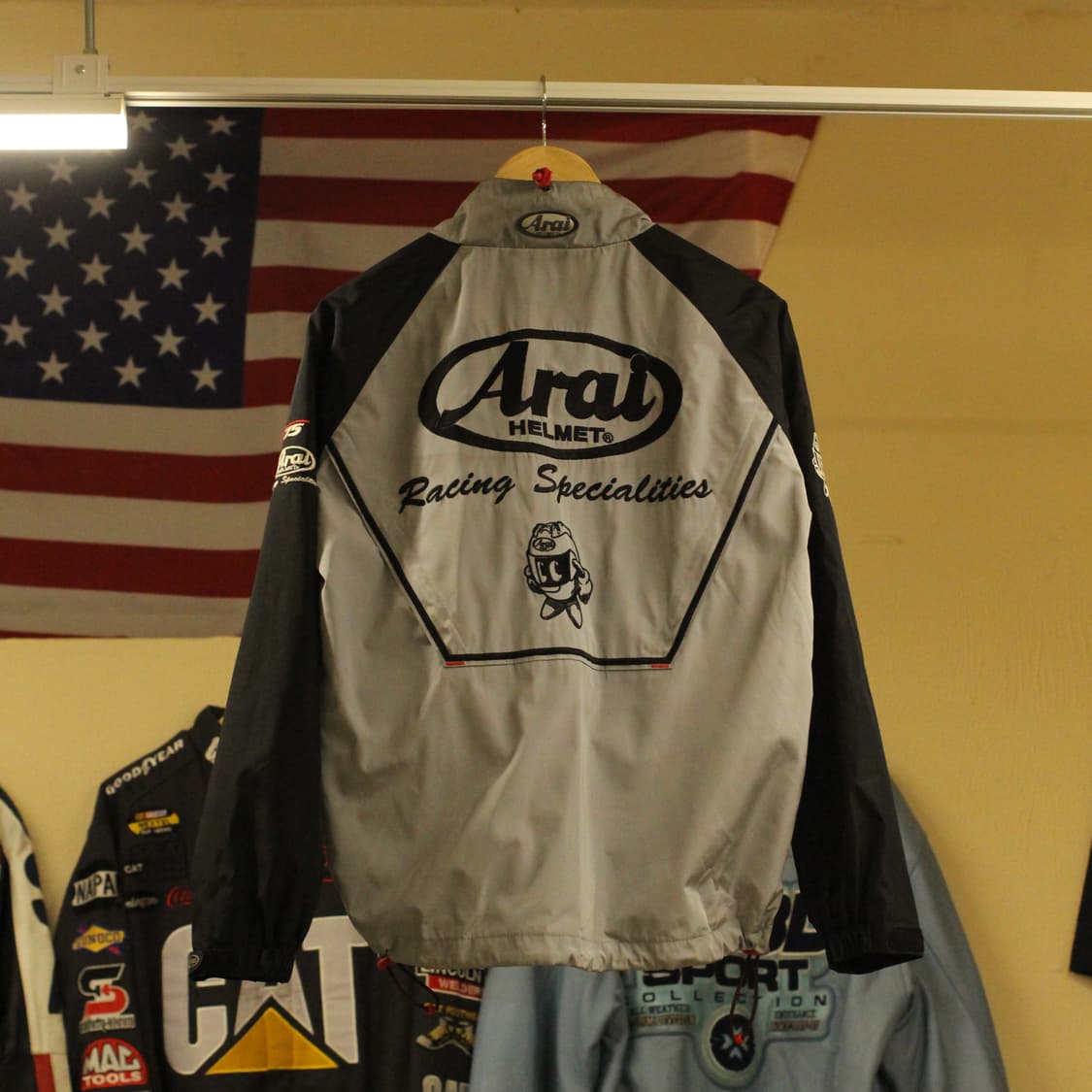 아라이 바람막이 상품이미지1