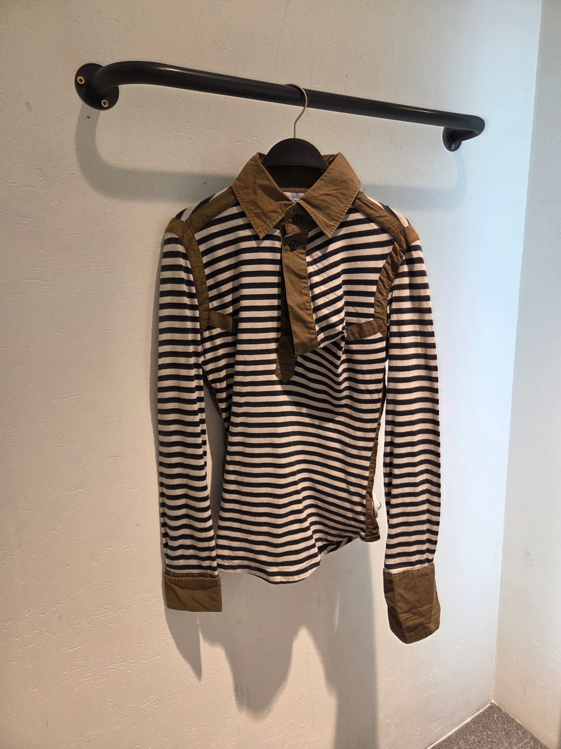 비비안웨스트우드 카키배색 스트라이프 롱슬리브💯 상품이미지1