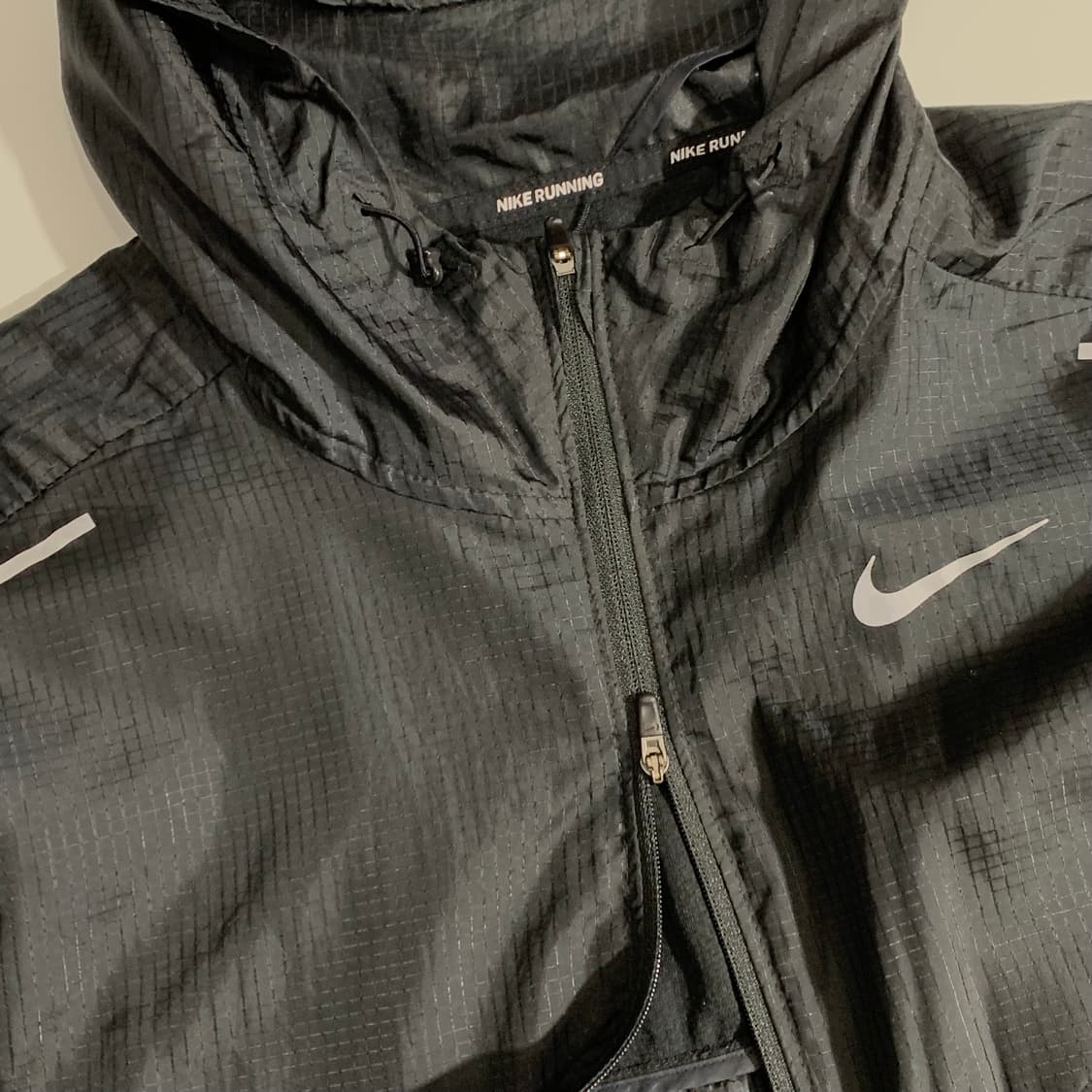 나이키 러닝 경량 후드 투웨이 바람막이 상품이미지3