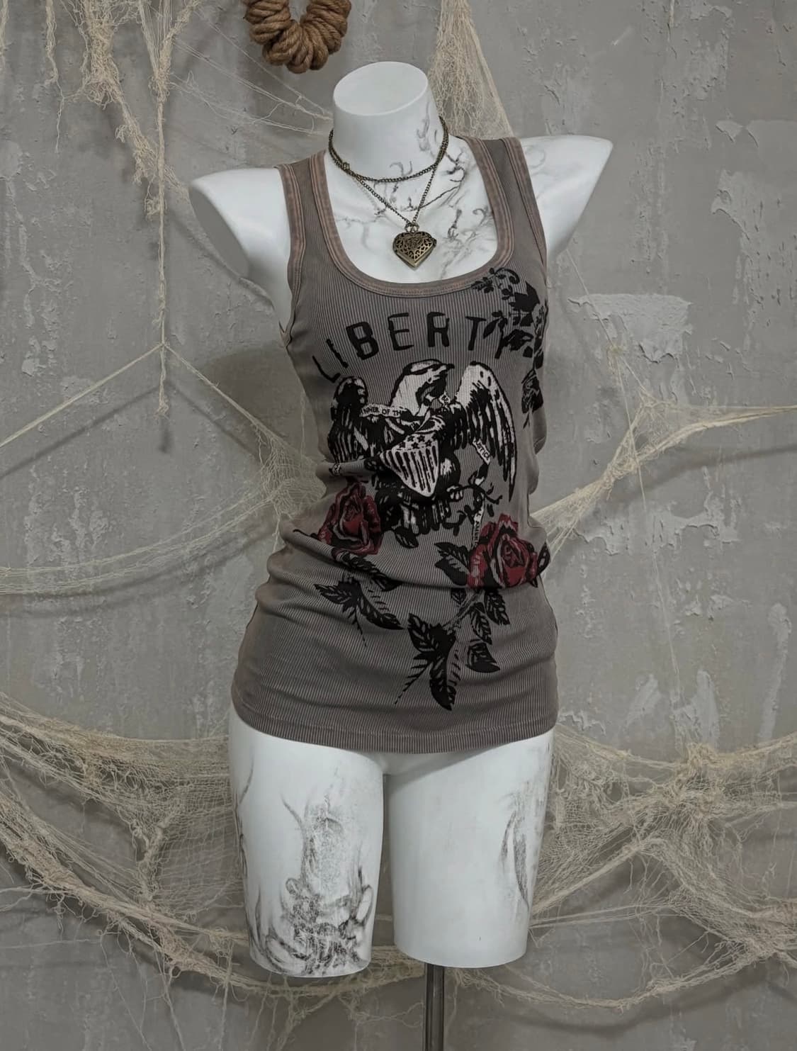 Grunge Detail Sleeveless 상품이미지1