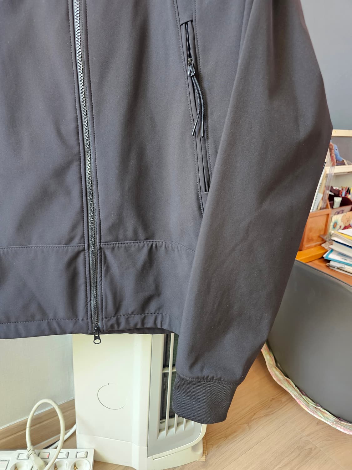 씨피 CP컴퍼니 가장 인기 모델 후드에 렌즈 쉘 자켓 팔아요 상품이미지6