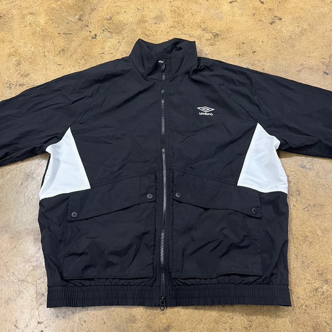 [정품/100] 엄브로 플레이버 스탠넥 바람막이 웜업 자켓 b17 상품이미지2