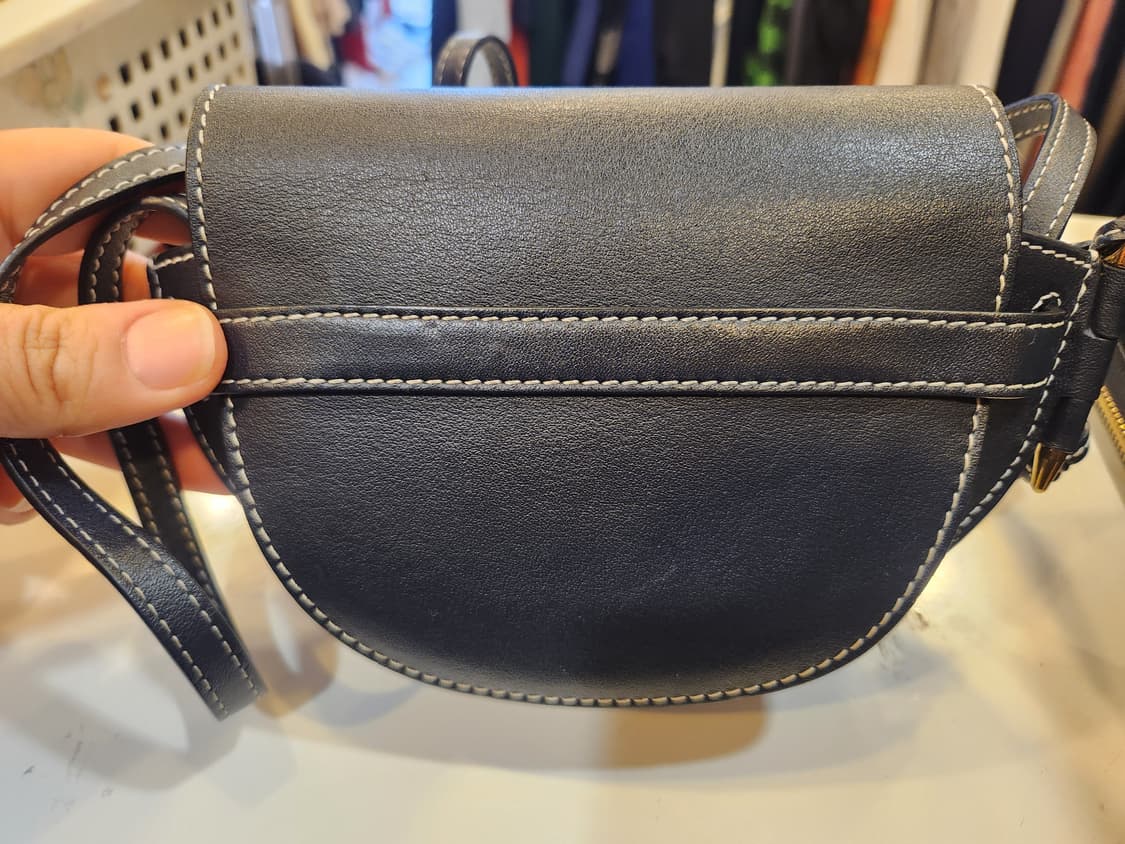 로에베 게이트백 미니 블랙  상품이미지5