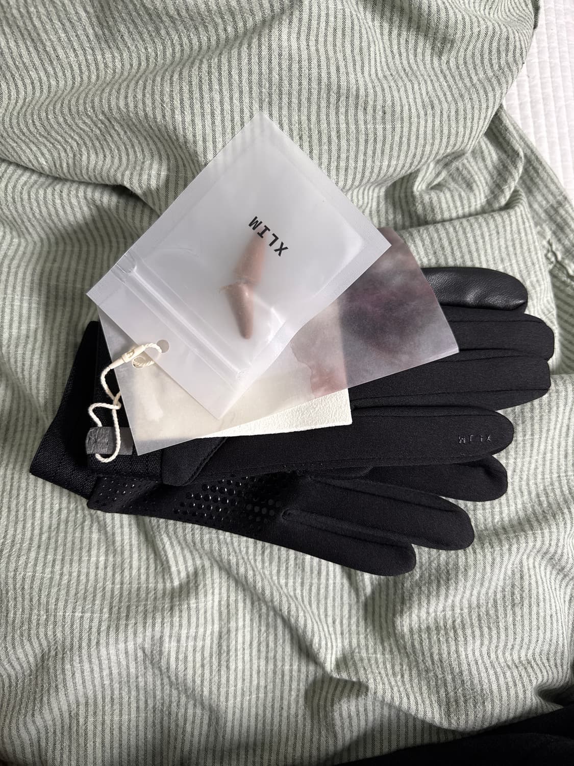 Xlim EP.8 01 GLOVES BLACK 상품이미지1